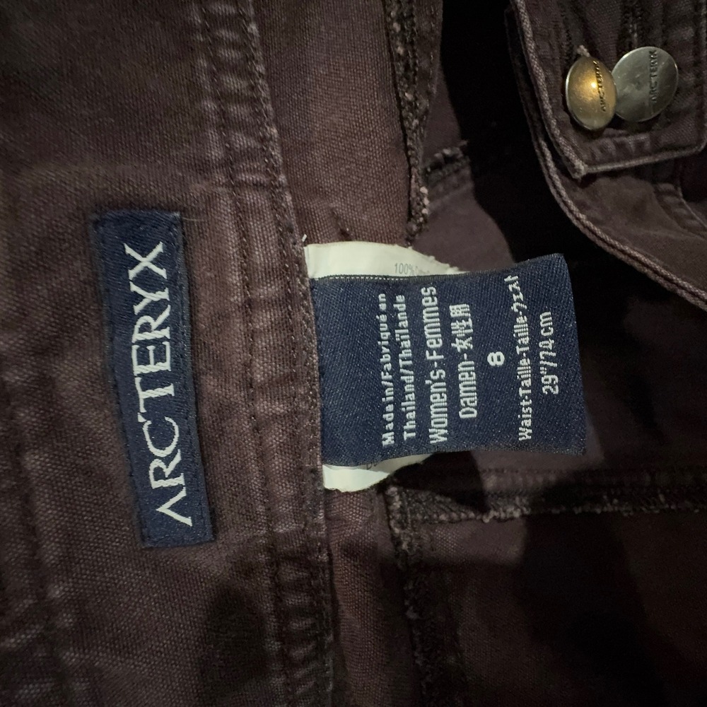 Arcteryx Womens 8 Cargo Pants Purple Cotton Canvas Straight Leg Hiking Outdoor - Picture 6 of 12